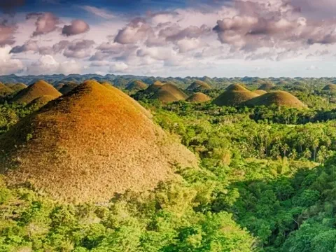 Bồng bềnh các đồi "Sô cô la" tuyệt đẹp ở Philippines